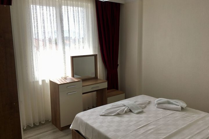 Room 3 of 47