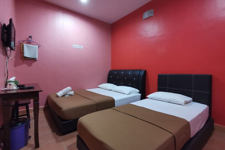 Exterior of SPOT ON 89865 Hotel Titiwangsa Gm