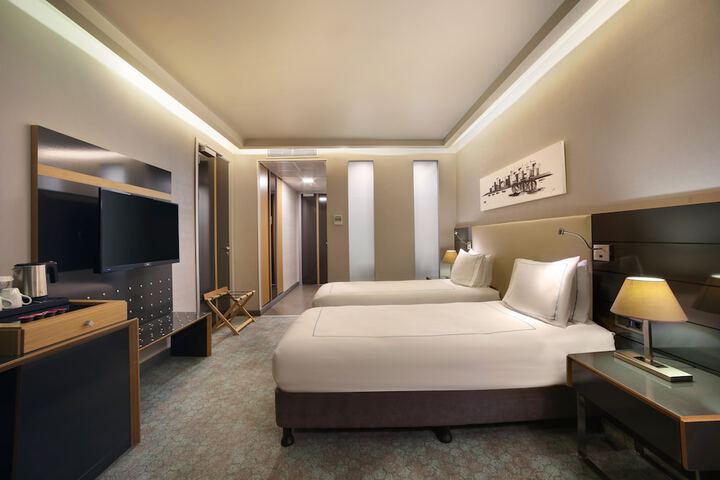 Room 26 of 59