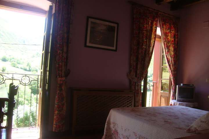 Room 18 of 53