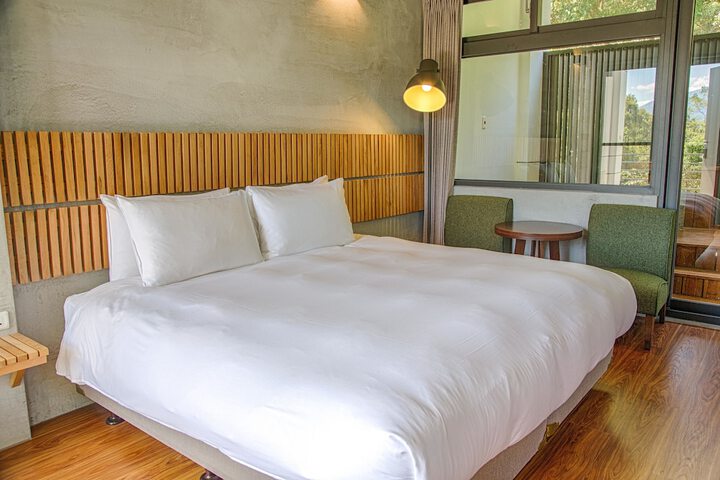 Room 2 of 39