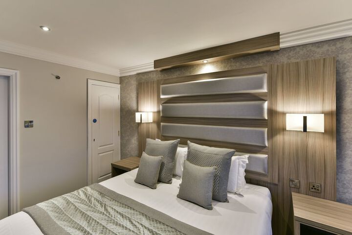 Room 21 of 100