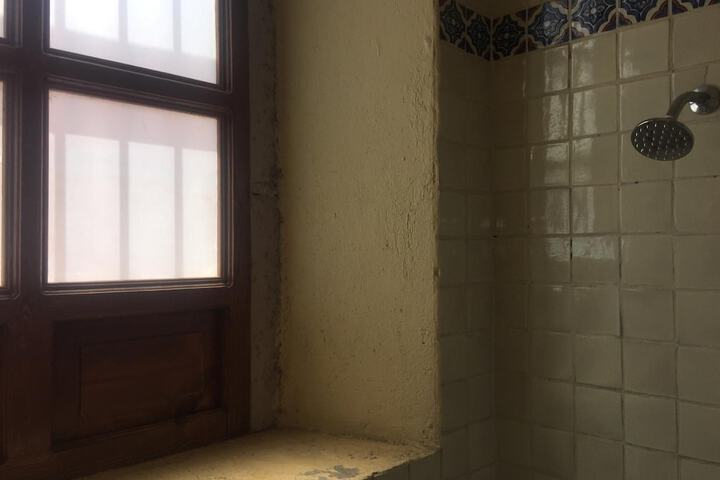 Room 43 of 67