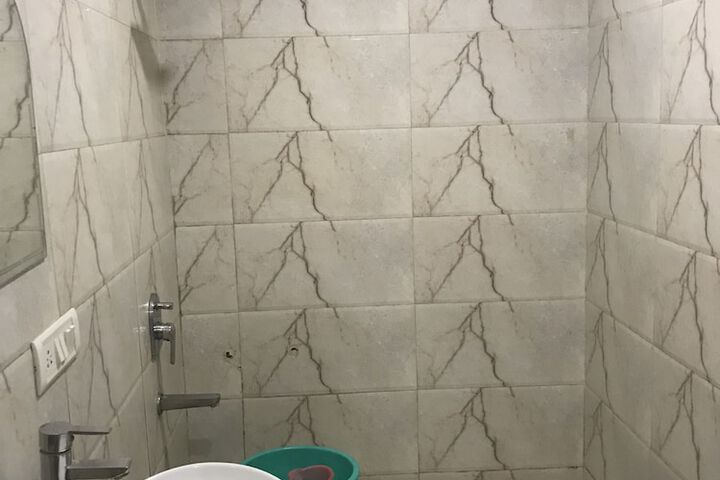 Room 19 of 25