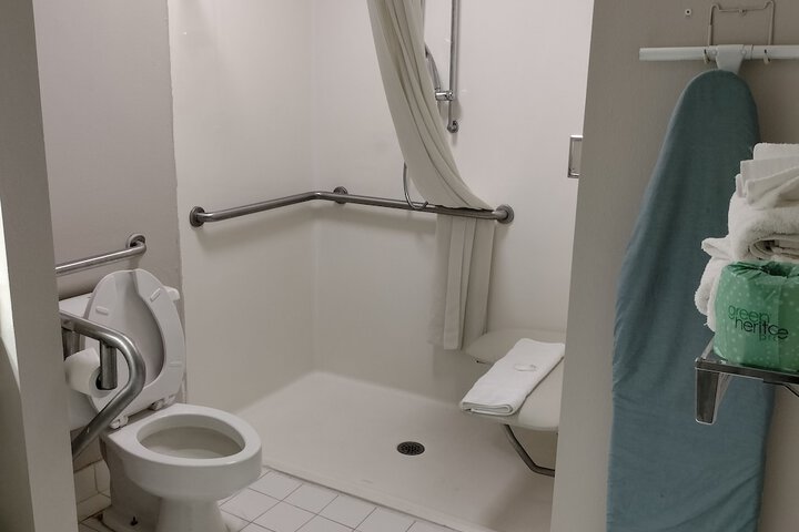 Room 154 of 190