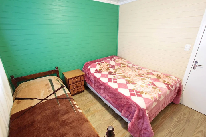 Room 3 of 8