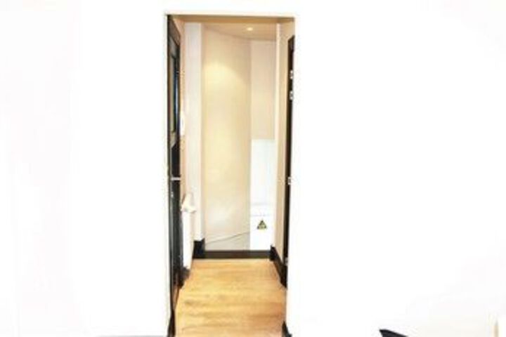 Room 49 of 168