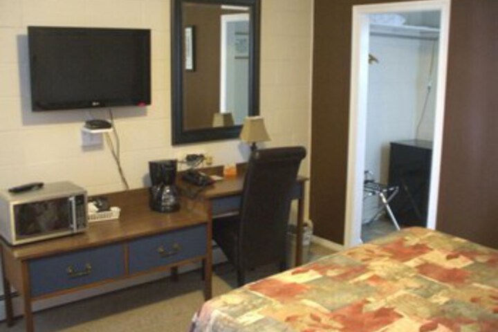 Room 28 of 132