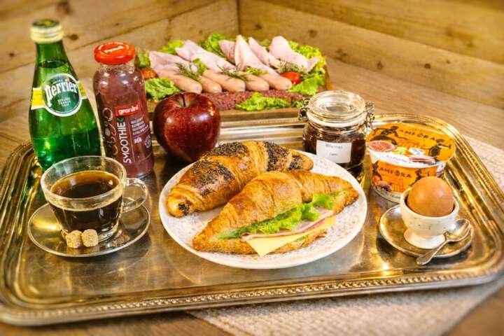 Breakfast/Coffee Service 72 of 80