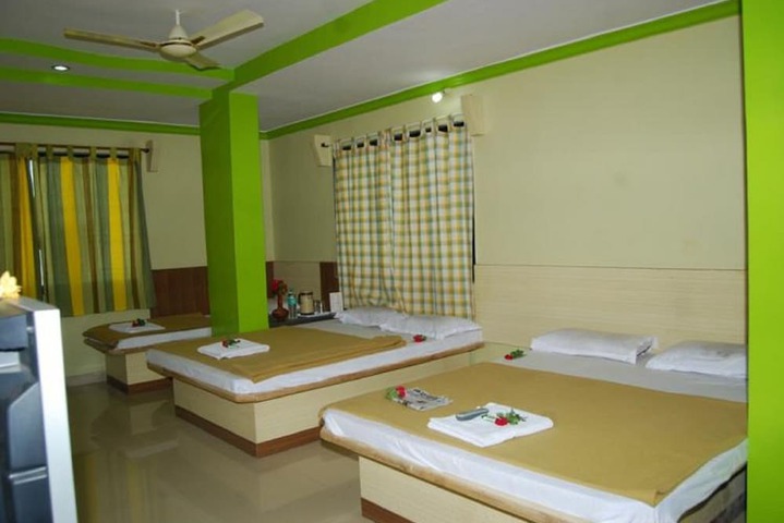 Room 13 of 30