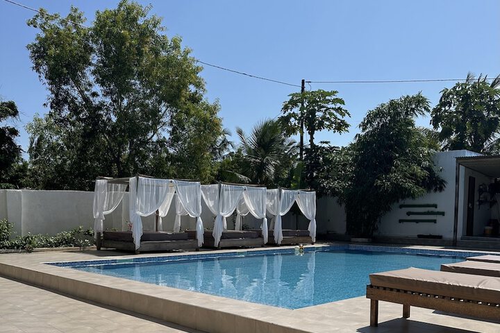 Pool 40 of 59