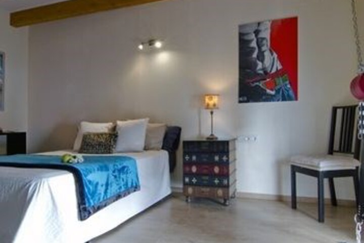 Room 10 of 22