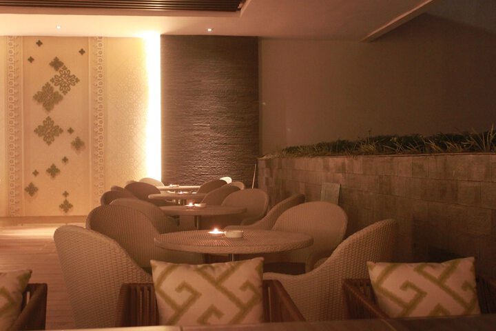 Dining 36 of 43