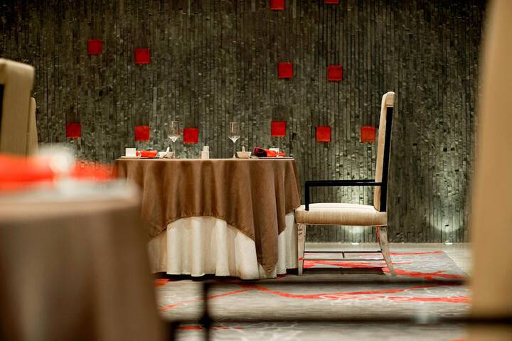 Dining 57 of 84