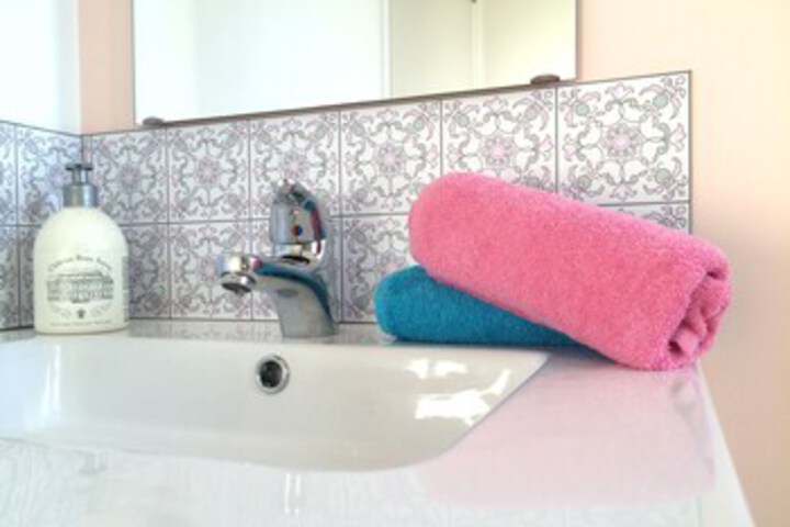 Room 2 of 16
