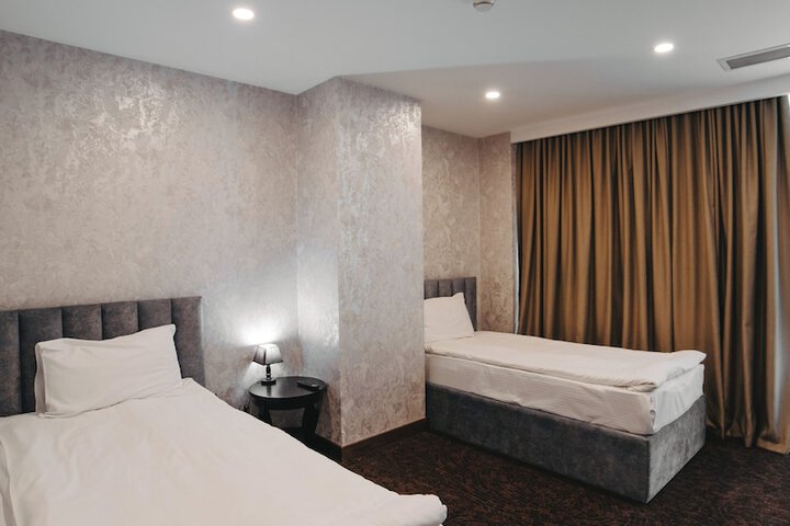 Room 135 of 342