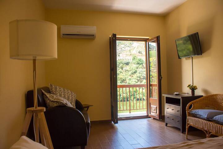 Room 9 of 49