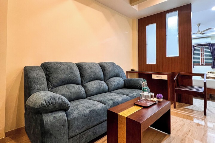 Room 11 of 24