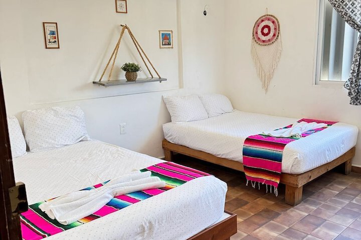 Room 4 of 32