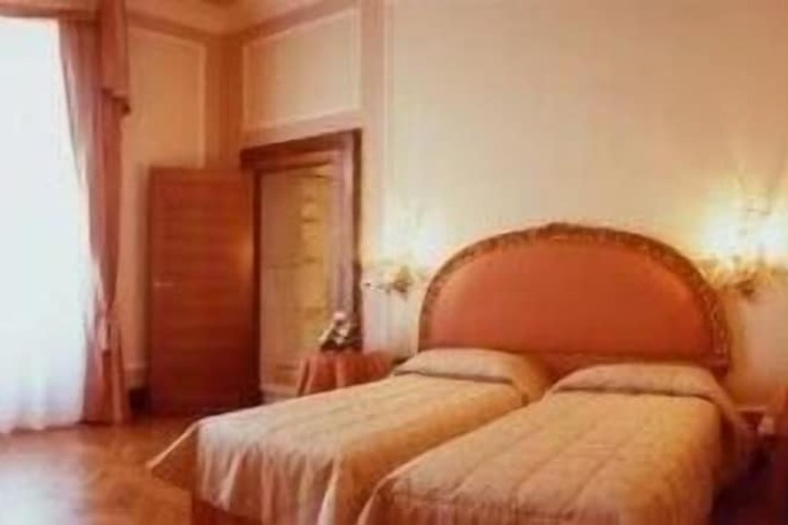 Room 14 of 70