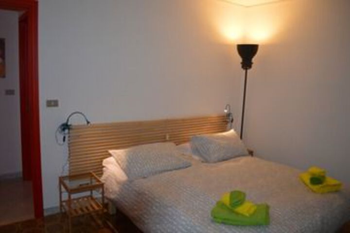 Room 16 of 24