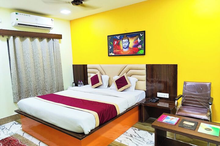 Room 13 of 29