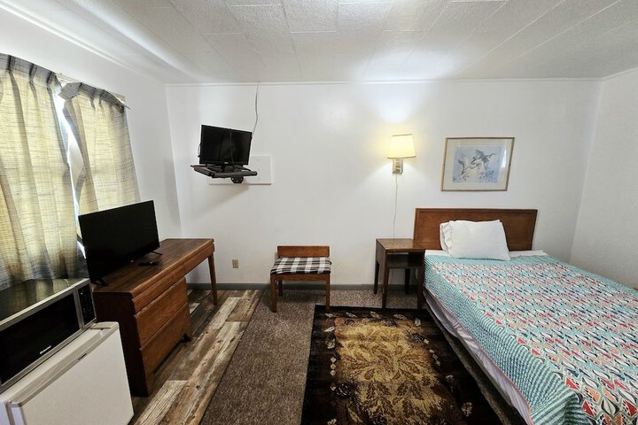 Room 34 of 66