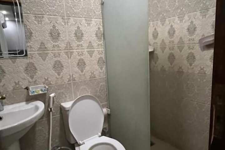 Room 33 of 59