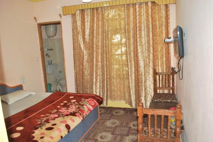 Room 9 of 61