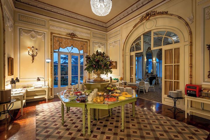 Dining 60 of 73