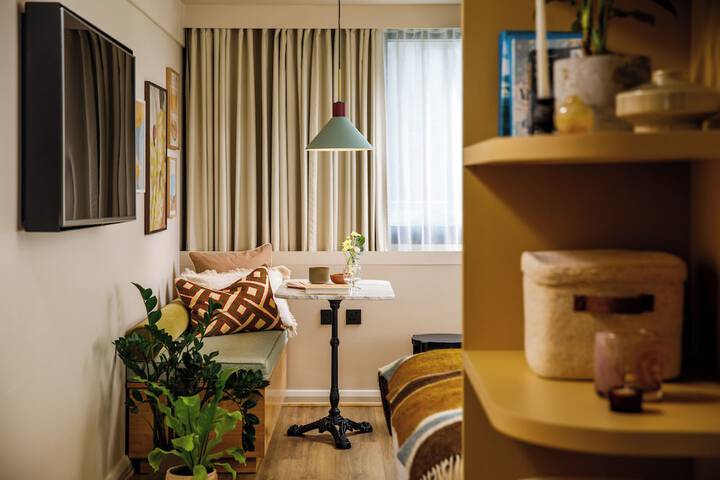 Room 9 of 24