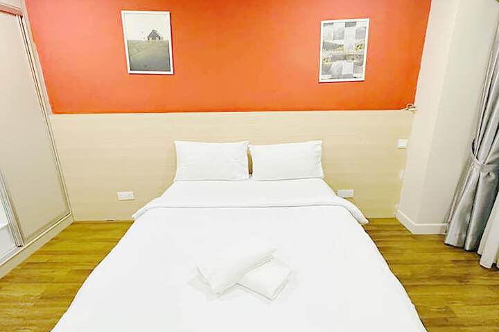 Room 17 of 41