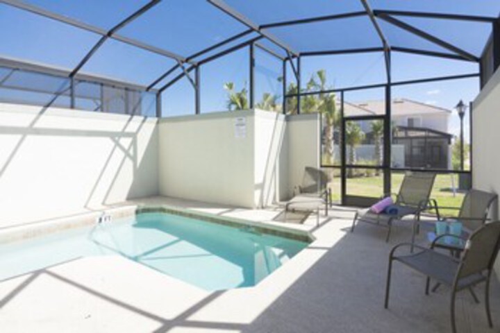 Pool 33 of 68