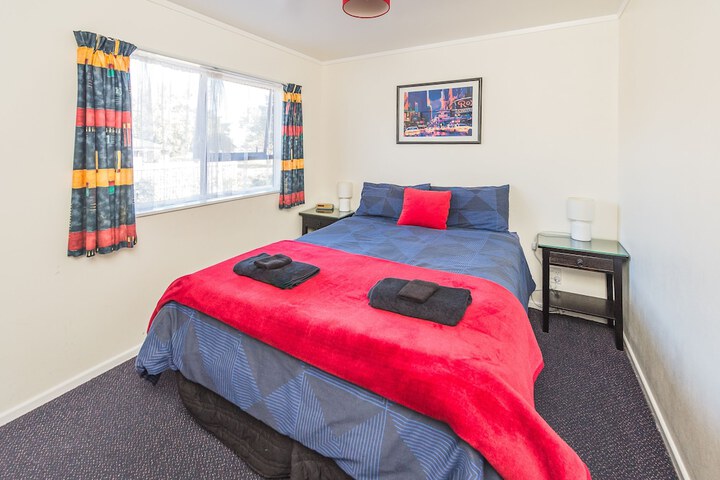 Room 6 of 44