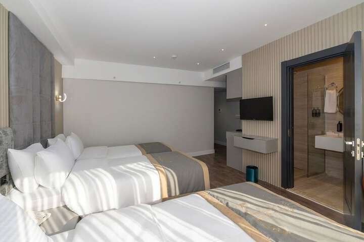 Room 36 of 74