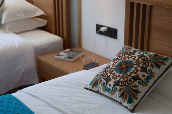 Room 70 of 80