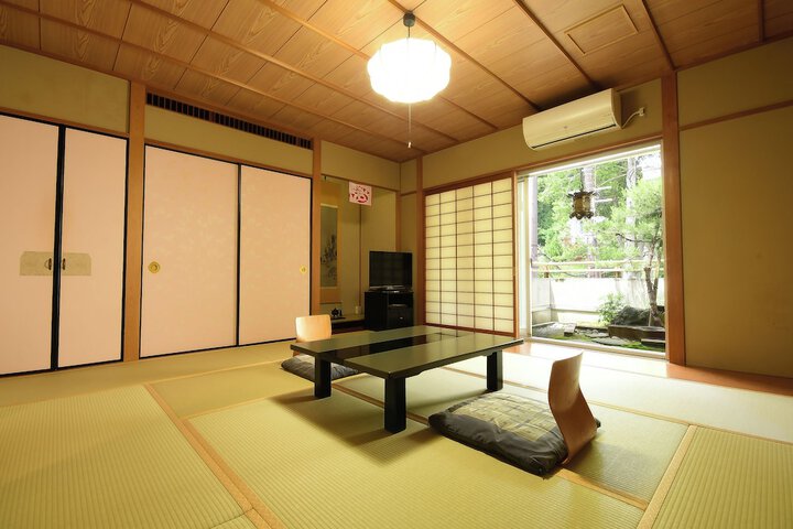 Room 20 of 68