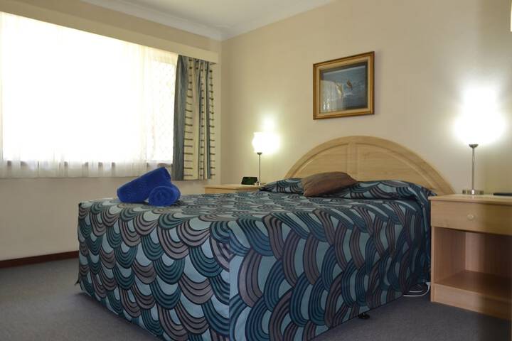 Room 12 of 174