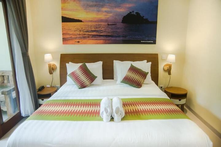 Room 2 of 43