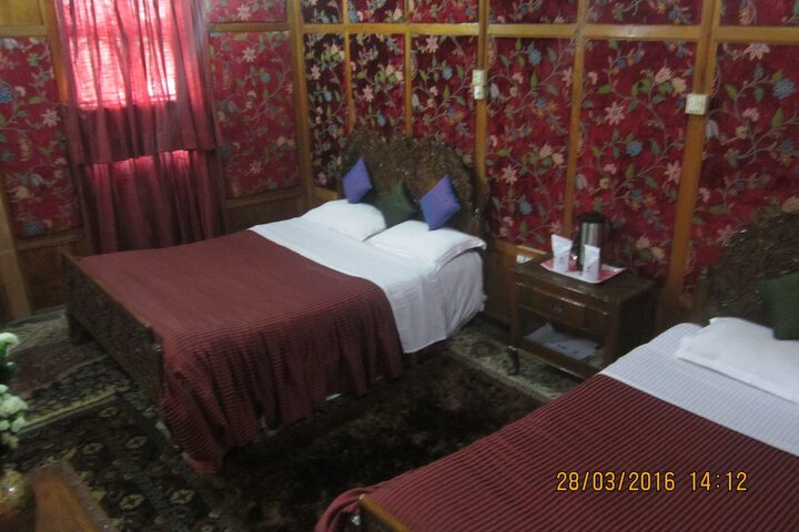 Room 7 of 36