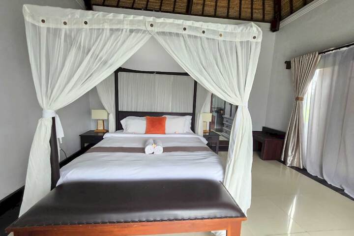 Room 16 of 36