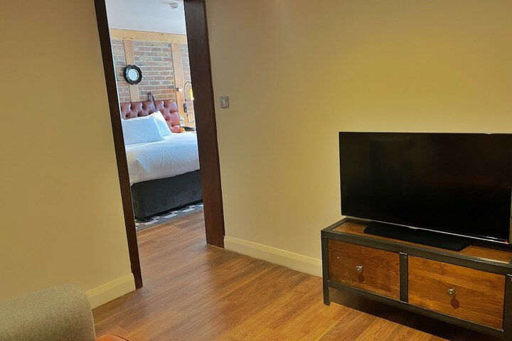 Room 14 of 94