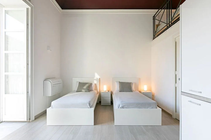Room 2 of 11