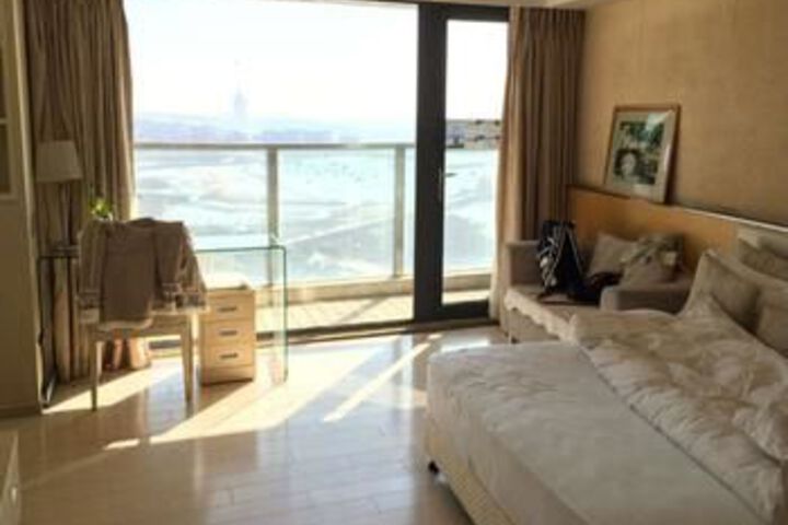 Room 15 of 51