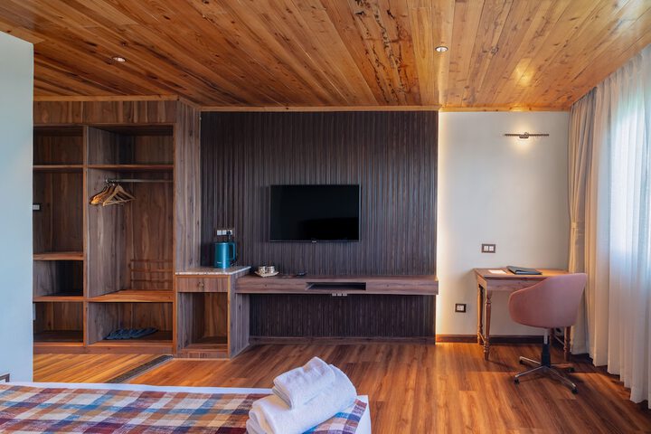 Room 25 of 57