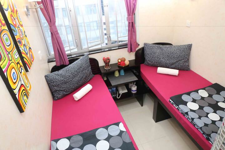 Room 19 of 48