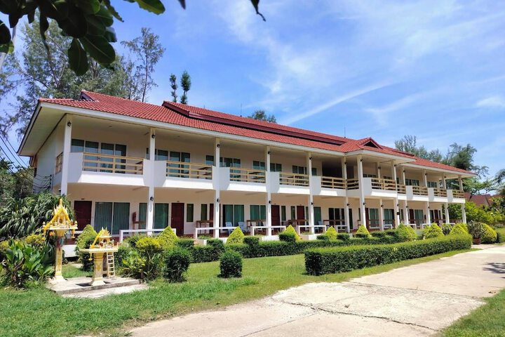 Hotel 87 of 100