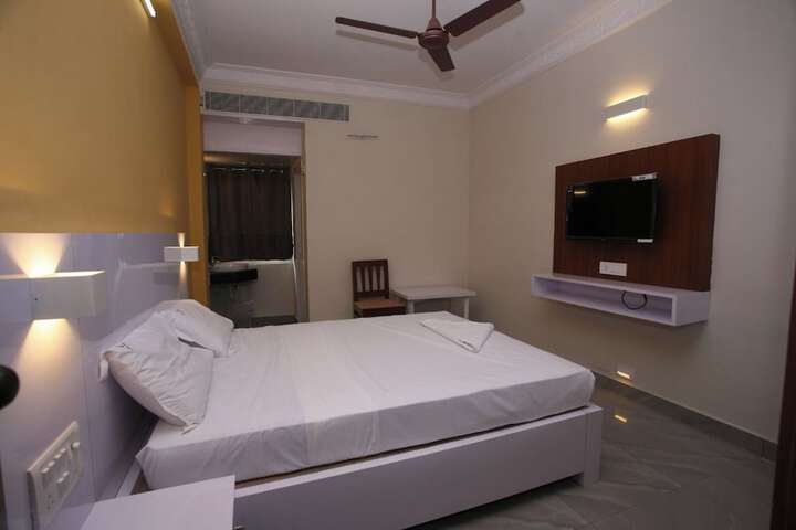 Hotel 8 of 10