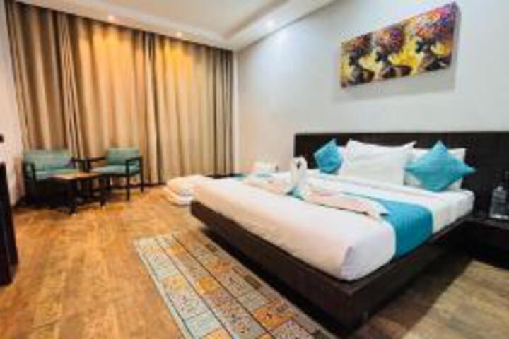 Room 21 of 21