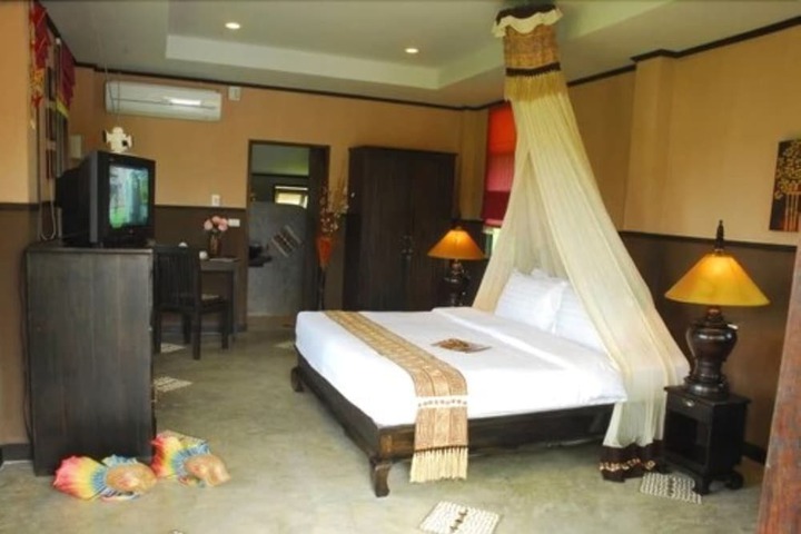 Room 8 of 89